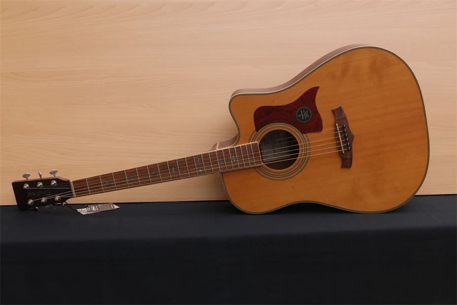 Guitarra acústica TANGLEWOOD TW115SSCE